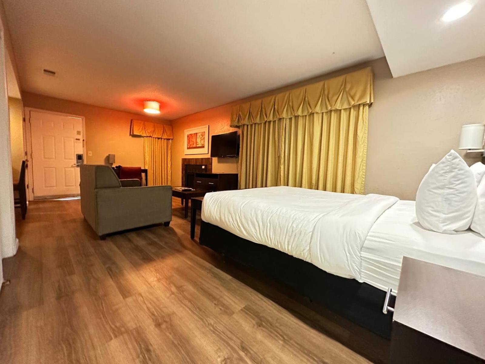 ฮอว์ทอร์น สวีท บาย วินด์แฮม วิชิตอ อีสต์ Hotel วิชิต้า ภายนอก รูปภาพ