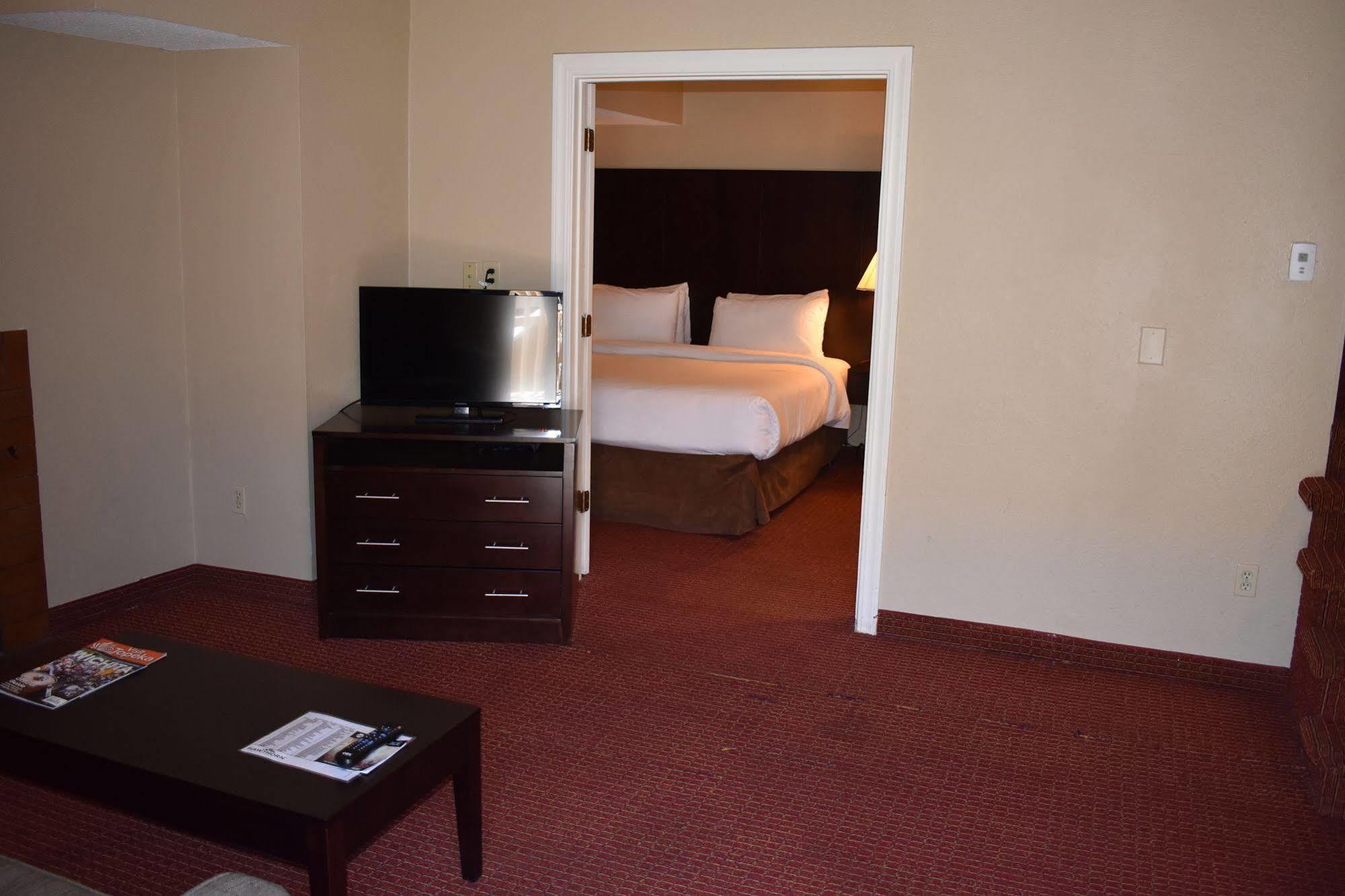 ฮอว์ทอร์น สวีท บาย วินด์แฮม วิชิตอ อีสต์ Hotel วิชิต้า ภายนอก รูปภาพ